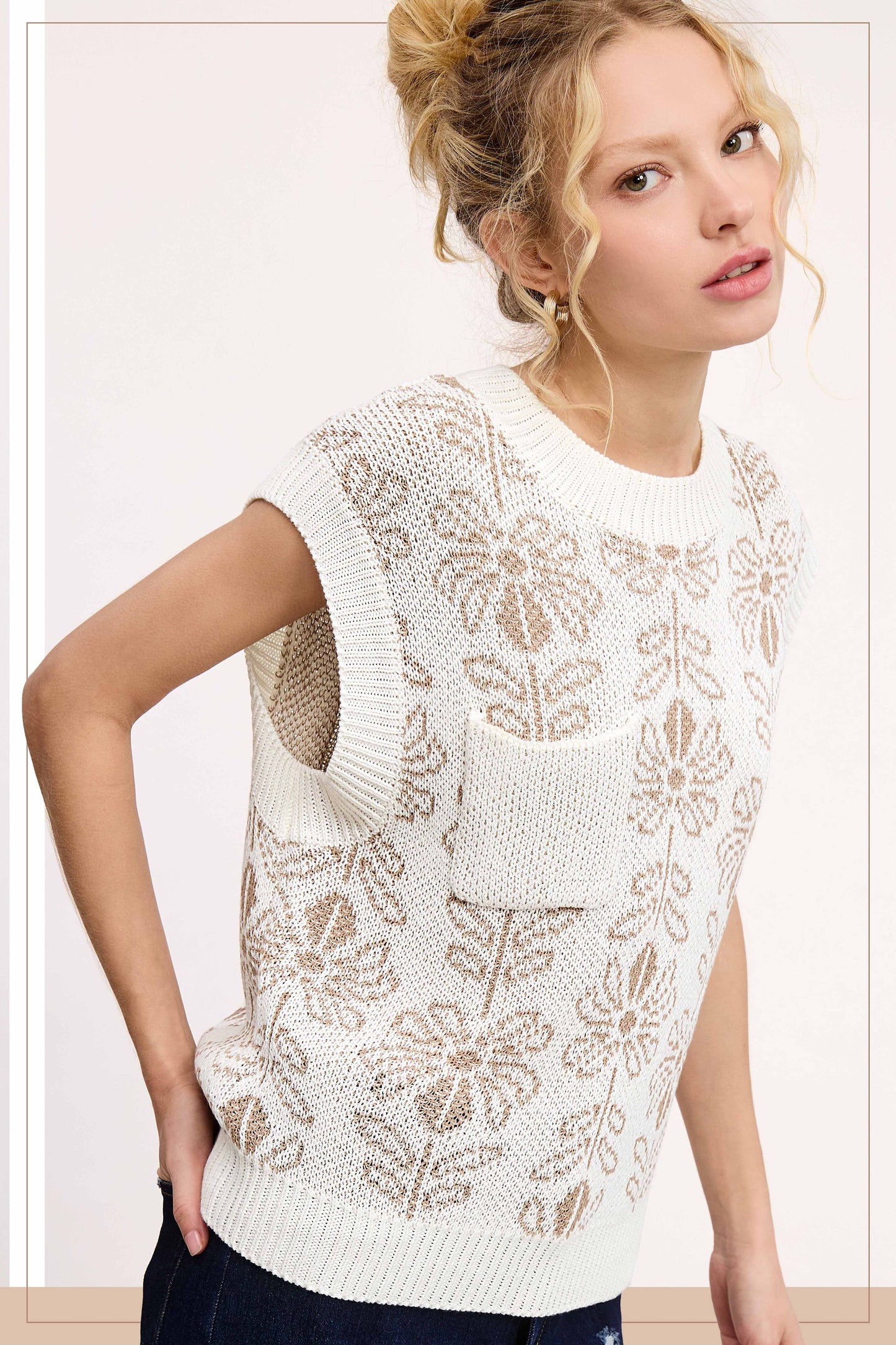 Floral Pattern Sleeveless Sweater Vest Top