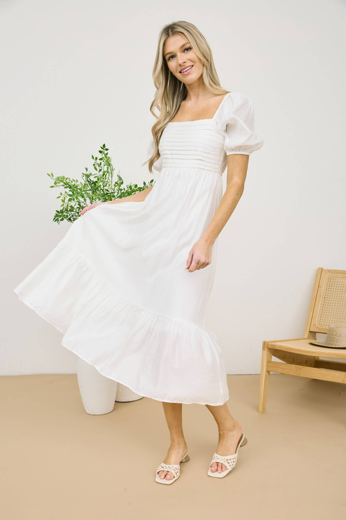 PLEATED EMPIRE WAIST PUFF SLEEVE MIDI DRESS: OFF WHITE