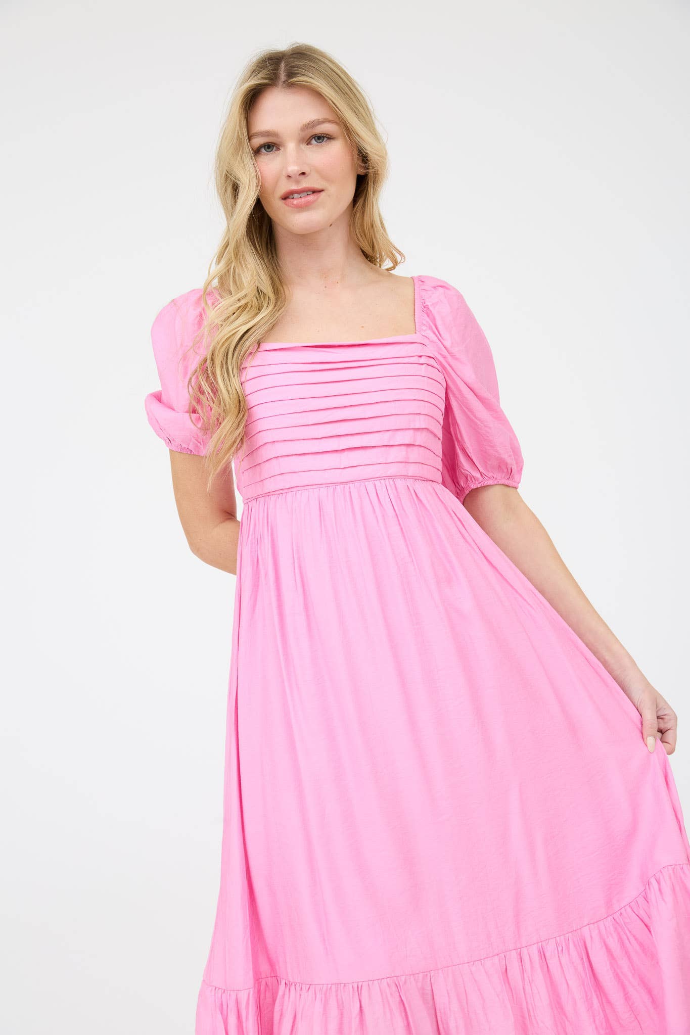 PLEATED EMPIRE WAIST PUFF SLEEVE MIDI DRESS: OFF WHITE