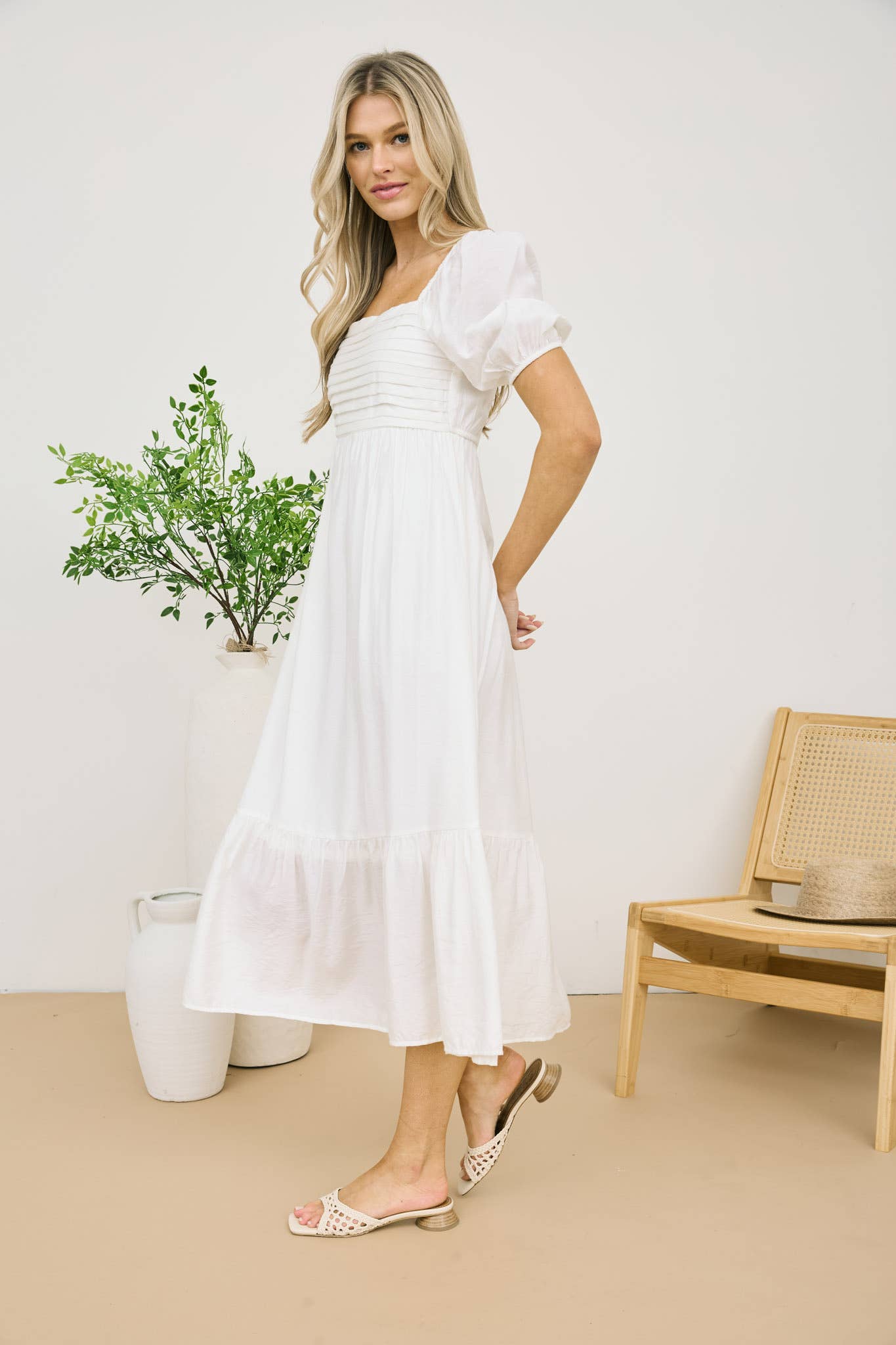 PLEATED EMPIRE WAIST PUFF SLEEVE MIDI DRESS: OFF WHITE