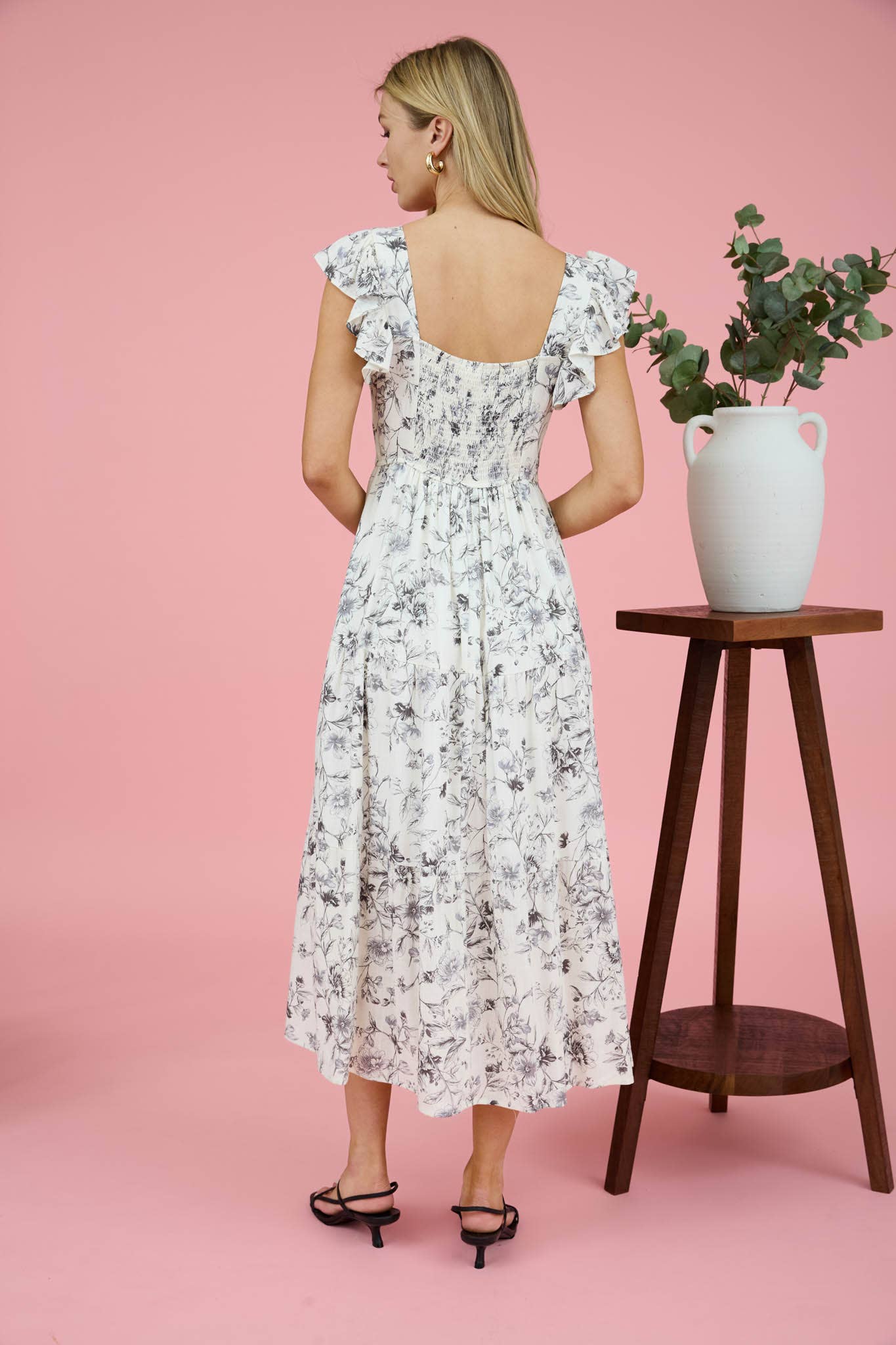 FLORAL SWEETHEART FRONT TIE MIDI DRESS: BLACK MULTI