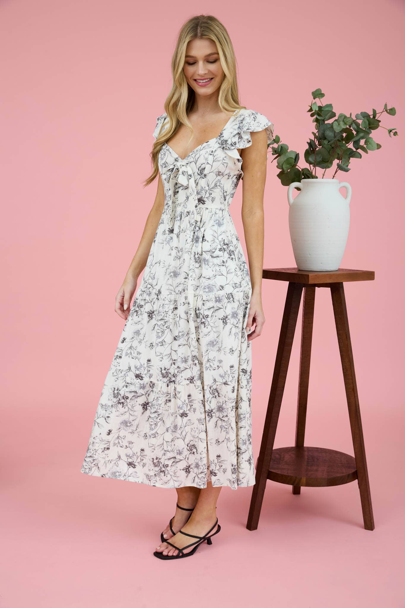 FLORAL SWEETHEART FRONT TIE MIDI DRESS: BLACK MULTI